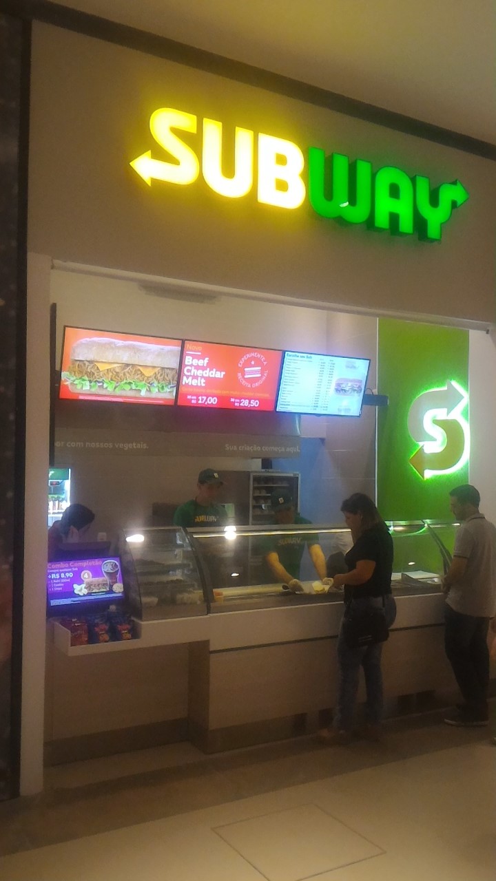 Subway inaugura segunda loja no Piauí Shopping Center